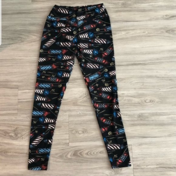 LuLaRoe Pants - ⬇⬇ LuLaRoe Firecracker USA Legging OS 2 6 8 10